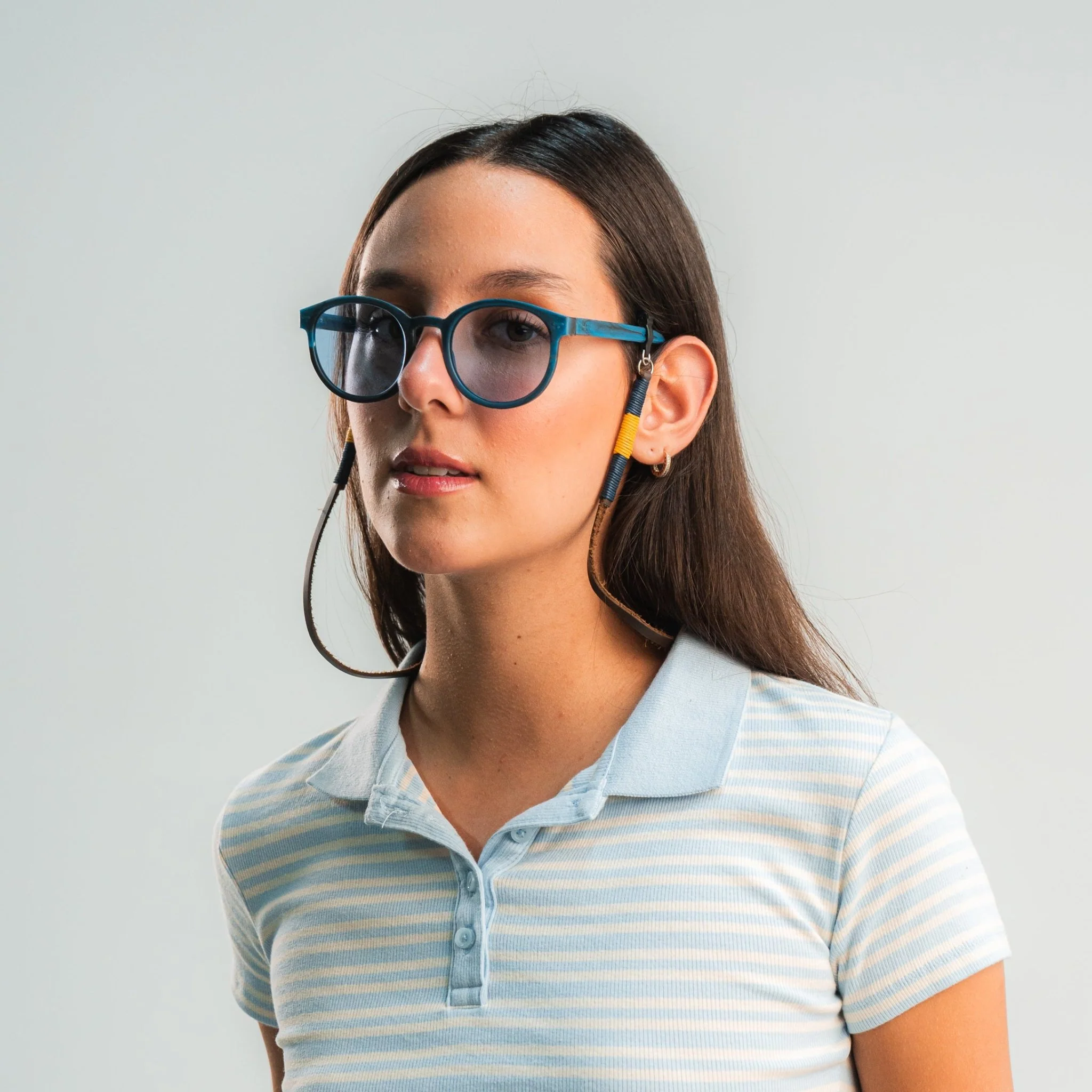 Cuelga Gafas Cuero Bordado - Image 8