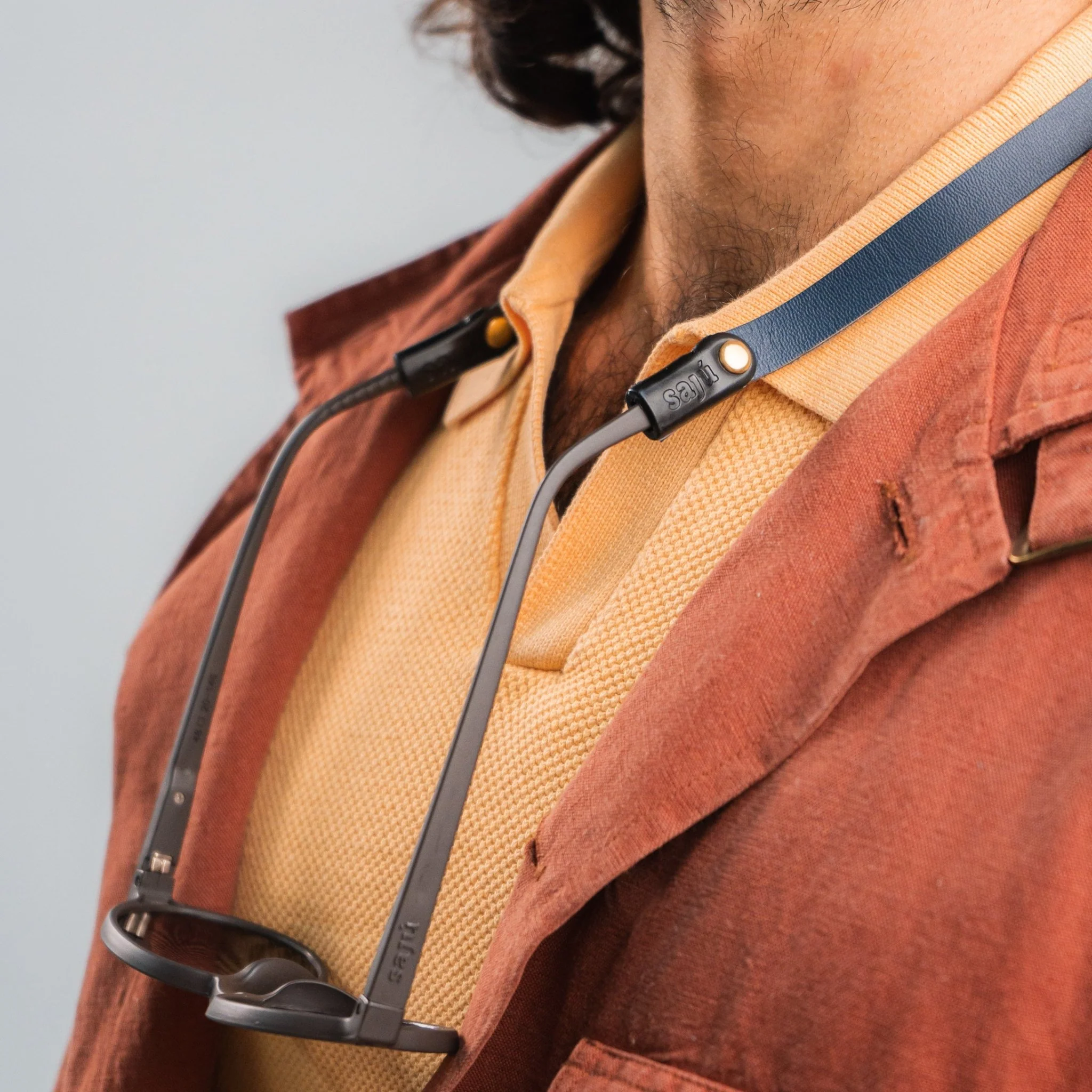 Cuelga Gafas Plain Leather - Image 3