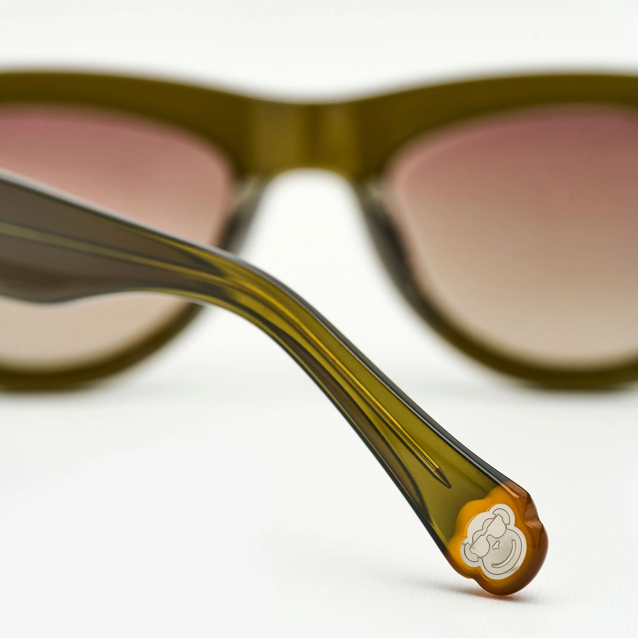 Madame Clear Olive - Image 4