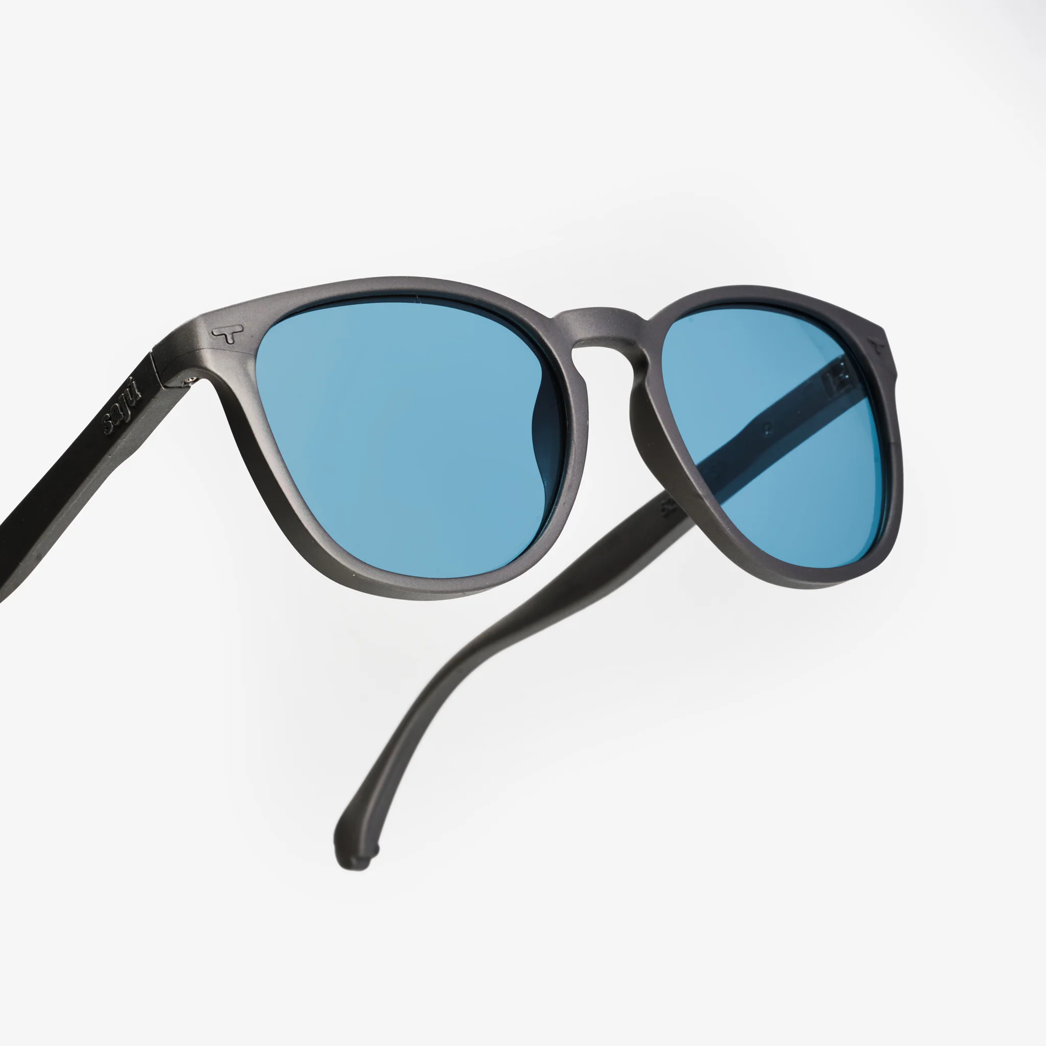 Tinted Chelsea Yotin - Image 6
